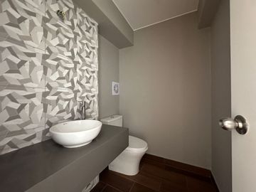 EN VENTA TRIPLEX 303 DE ESTRENO EN Ca. Aster, SURCO !ENTREGA INMEDIATA!