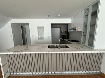 EN VENTA TRIPLEX 303 DE ESTRENO EN Ca. Aster, SURCO !ENTREGA INMEDIATA!
