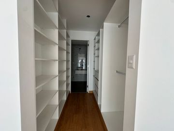 EN VENTA TRIPLEX 303 DE ESTRENO EN Ca. Aster, SURCO !ENTREGA INMEDIATA!
