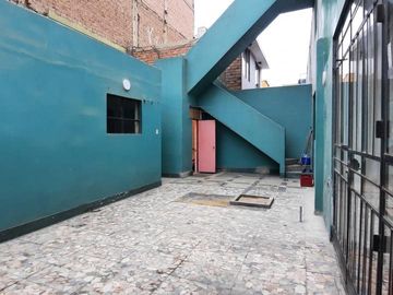 Vendo Esplendida Casa Remodelada en La Pista Aux. de La Av (Ex. Colonial)
