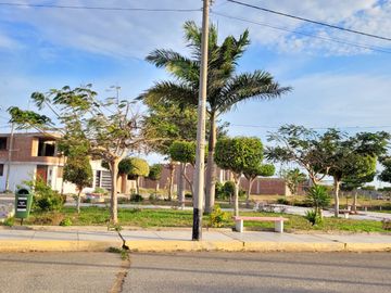 VENTA DE TERRENO EN URBANIZACIÓN EL TREBOL EN LAMBAYEQUE