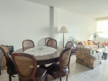 Departamento En Primer Piso Con Capacidad Para 2 Autos , Frente A Parque Anguila En Chorrillos