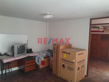 VENTA DE CASA 3 PISOS - BELLAVISTA- CALLAO