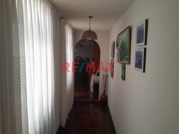 VENTA DE CASA 3 PISOS - BELLAVISTA- CALLAO