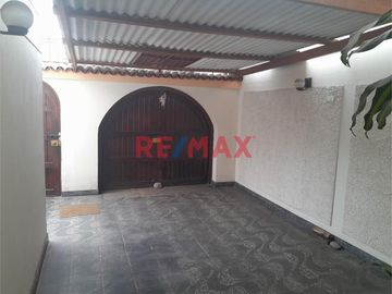 VENTA DE CASA 3 PISOS - BELLAVISTA- CALLAO