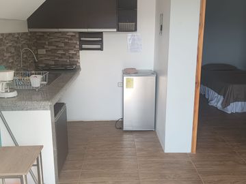 CASA DE DEPARTAMENTOS CON PISCINA EN VENTA EN CRUCITA A POCOS METROS DEL MALECÓN