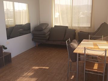 CASA DE DEPARTAMENTOS CON PISCINA EN VENTA EN CRUCITA A POCOS METROS DEL MALECÓN