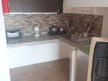 CASA DE DEPARTAMENTOS CON PISCINA EN VENTA EN CRUCITA A POCOS METROS DEL MALECÓN