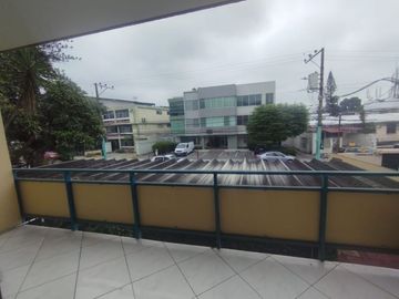 VENTA DEPARTAMENTO 1ER PISO ALTO EN URDESA 3 DORM (VIVI)