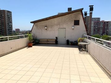 Se Vende Departamento, remodelado, Metro Lo Vial, 2 Dormitorios 1 Oficina 2 Baños Cocina cerrada Estacionamiento y Bodega