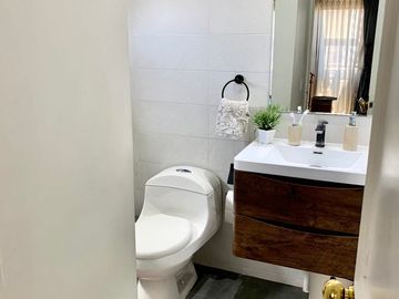 Se Vende Departamento, remodelado, Metro Lo Vial, 2 Dormitorios 1 Oficina 2 Baños Cocina cerrada Estacionamiento y Bodega