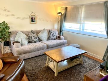 Se Vende Departamento, remodelado, Metro Lo Vial, 2 Dormitorios 1 Oficina 2 Baños Cocina cerrada Estacionamiento y Bodega