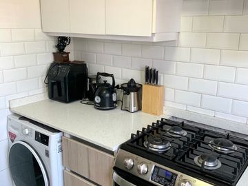 Se Vende Departamento, remodelado, Metro Lo Vial, 2 Dormitorios 1 Oficina 2 Baños Cocina cerrada Estacionamiento y Bodega