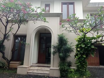 House with Garden & Pool For Rent, at Kemang South Jakarta