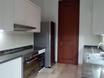 House with Garden & Pool For Rent, at Kemang South Jakarta
