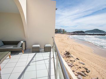 VENTA- Departamento frente al mar en Playa Escondida, Mazatlan