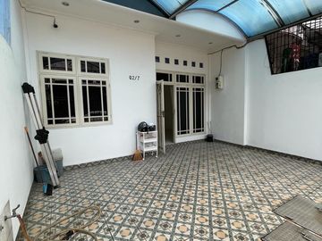 Dijual Rumah Teluk Gong 6x16m, semi furnish.