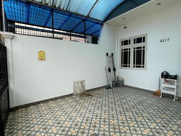 Dijual Rumah Teluk Gong 6x16m, semi furnish.