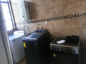 PENTHOUSE DE DOS DEPARTAMENTOS EN VENTA, QUITO EL BATÁN ALTO, ÚTIL 450 M², $400.000