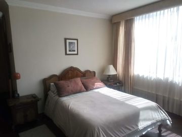PENTHOUSE DE DOS DEPARTAMENTOS EN VENTA, QUITO EL BATÁN ALTO, ÚTIL 450 M², $400.000