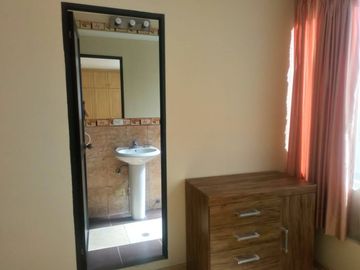 PENTHOUSE DE DOS DEPARTAMENTOS EN VENTA, QUITO EL BATÁN ALTO, ÚTIL 450 M², $400.000