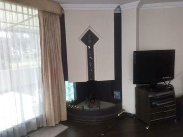 PENTHOUSE DE DOS DEPARTAMENTOS EN VENTA, QUITO EL BATÁN ALTO, ÚTIL 450 M², $400.000