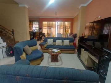 En La Parroquia El Cambio Se Vende Linda Casa Independiente Amplia de 3 Dormitorios