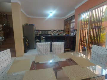 En La Parroquia El Cambio Se Vende Linda Casa Independiente Amplia de 3 Dormitorios