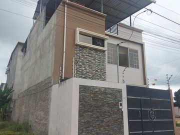 En La Parroquia El Cambio Se Vende Linda Casa Independiente Amplia de 3 Dormitorios