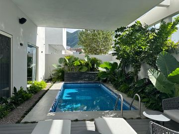 Casa en Venta, Fracc. La Joya (Carr Nac)