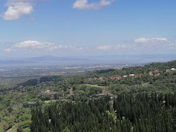 For Sale: Tagaytay Highlands 3 Bedroom Condo with Mountain View , Cool and Secured