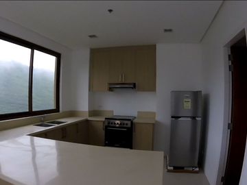 For Sale: Tagaytay Highlands 3 Bedroom Condo with Mountain View , Cool and Secured