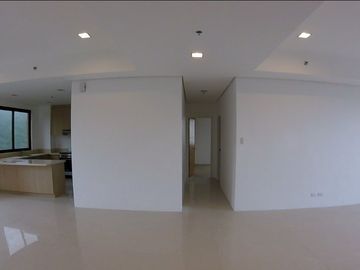For Sale: Tagaytay Highlands 3 Bedroom Condo with Mountain View , Cool and Secured