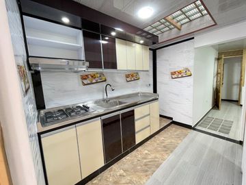 VENDO BONITA CASA, RENTABLE 4 PISOS INDEPENDIENTES B. UNIR II ENGATIVA BOGOTA, colombia EXITO CALLE 80 OPORTUNIDAD.