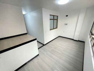 VENDO BONITA CASA, RENTABLE 4 PISOS INDEPENDIENTES B. UNIR II ENGATIVA BOGOTA, colombia EXITO CALLE 80 OPORTUNIDAD.