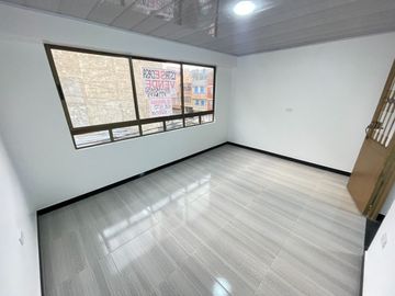 VENDO BONITA CASA, RENTABLE 4 PISOS INDEPENDIENTES B. UNIR II ENGATIVA BOGOTA, colombia EXITO CALLE 80 OPORTUNIDAD.