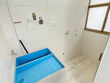 VENDO BONITA CASA, RENTABLE 4 PISOS INDEPENDIENTES B. UNIR II ENGATIVA BOGOTA, colombia EXITO CALLE 80 OPORTUNIDAD.