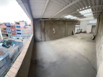VENDO BONITA CASA, RENTABLE 4 PISOS INDEPENDIENTES B. UNIR II ENGATIVA BOGOTA, colombia EXITO CALLE 80 OPORTUNIDAD.
