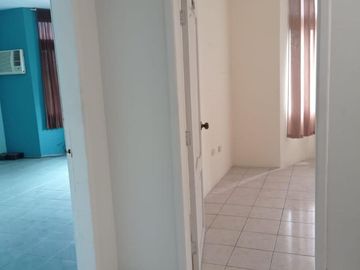 VENTA DE CASA CIUDADELA SIMÓN BOLIVAR,  DIAGONAL AL HOTEL TRYP BY WYNDHAM