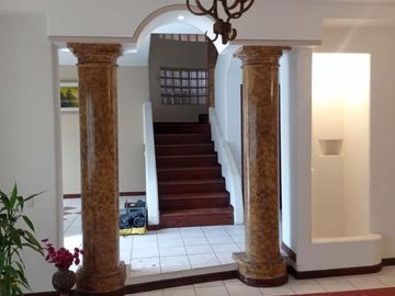 VENTA DE CASA CIUDADELA SIMÓN BOLIVAR,  DIAGONAL AL HOTEL TRYP BY WYNDHAM