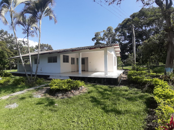 FINCA CAMPESTRE EN VENTA UBICADA EN CHINAUTA CUNDINAMARCA
