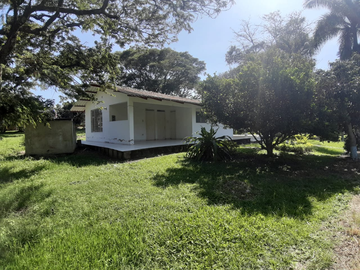 FINCA CAMPESTRE EN VENTA UBICADA EN CHINAUTA CUNDINAMARCA