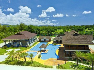RUSH SALE 2 Bedrooms Condo Unit in One Oasis
