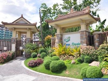 RUSH SALE 2 Bedrooms Condo Unit in One Oasis