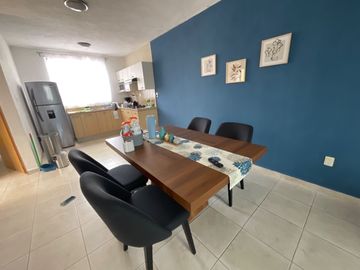 Venta edificio en fracc la huerta con 3 departamentos con entrada independiente