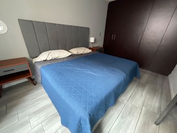Venta edificio en fracc la huerta con 3 departamentos con entrada independiente