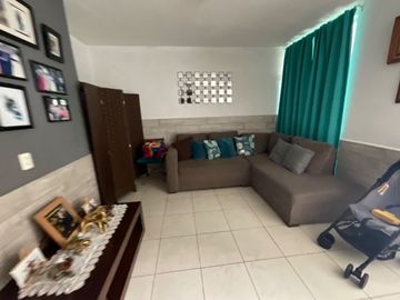 Venta edificio en fracc la huerta con 3 departamentos con entrada independiente