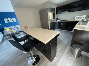 Venta edificio en fracc la huerta con 3 departamentos con entrada independiente