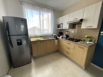 Venta edificio en fracc la huerta con 3 departamentos con entrada independiente