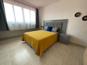 Venta edificio en fracc la huerta con 3 departamentos con entrada independiente